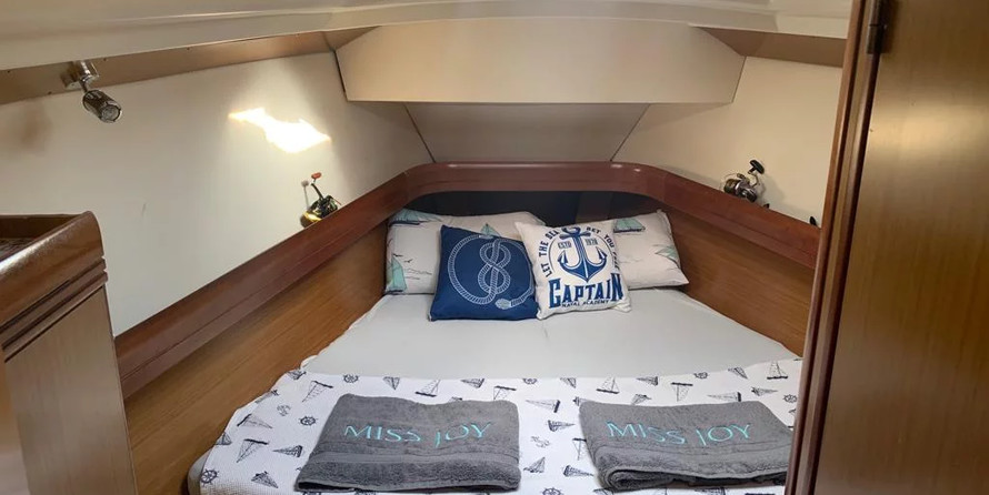Sun Odyssey 42i