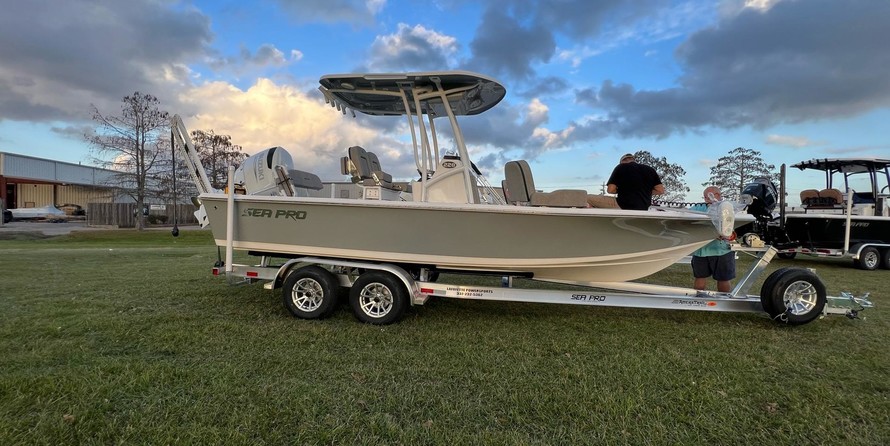 Sea Ray pro 208 bay