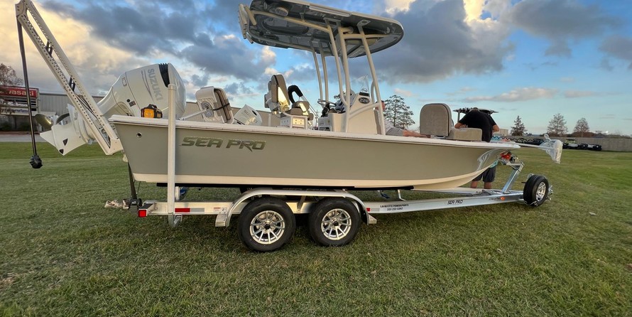 Sea Ray pro 208 bay