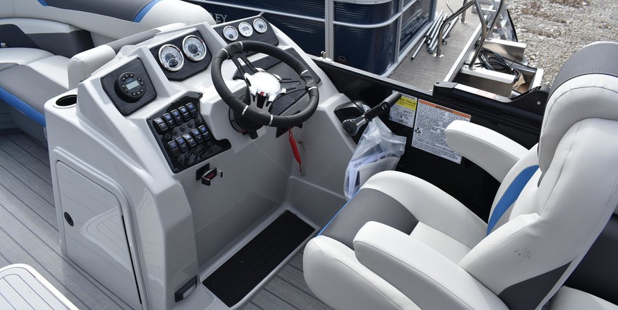 Sunchaser Boats Geneva Sport 24 LR DH Sport