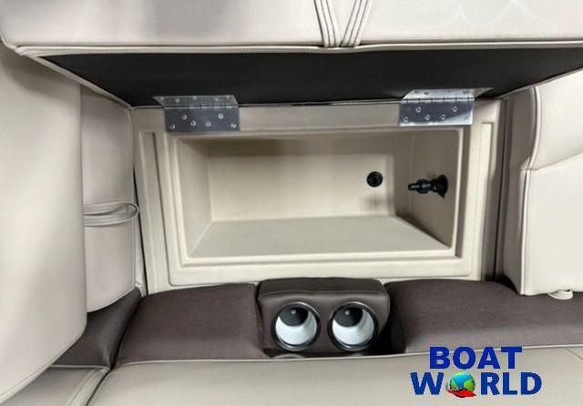 Premier Pontoons Navigator 220