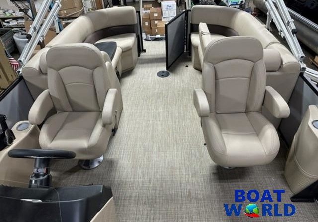 Premier Pontoons Navigator 220