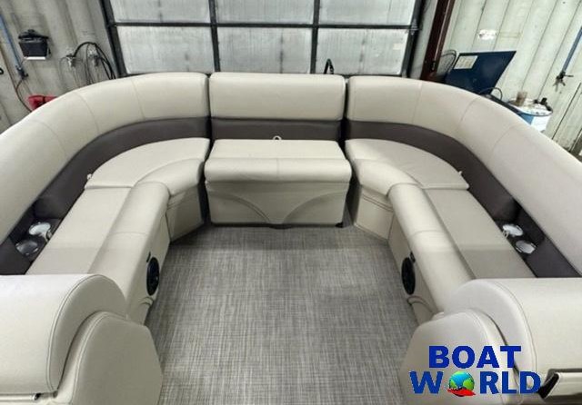 Premier Pontoons Navigator 220