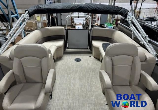 Premier Pontoons Navigator 220