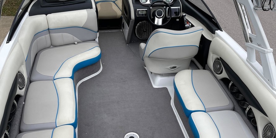 Malibu Wakesetter 23 LSV