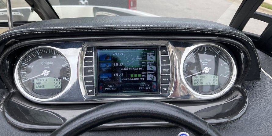 Malibu Wakesetter 23 LSV