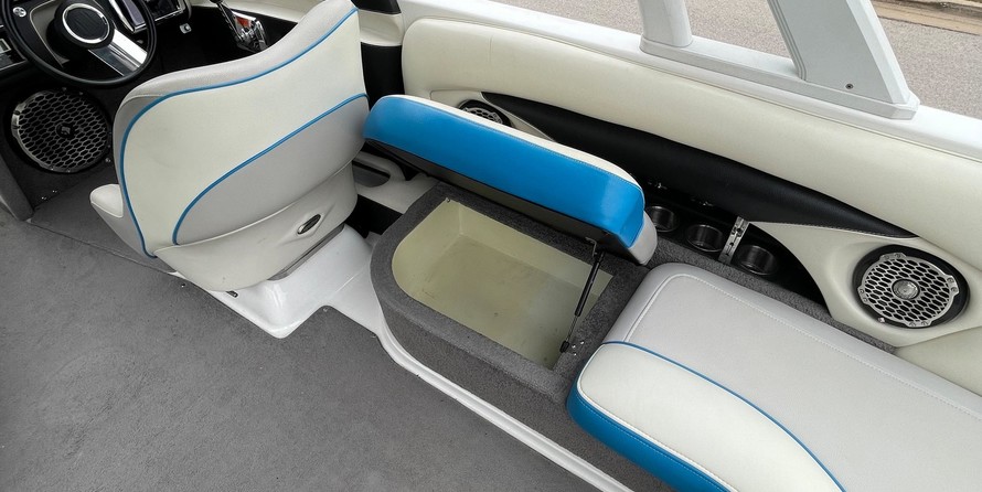 Malibu Wakesetter 23 LSV