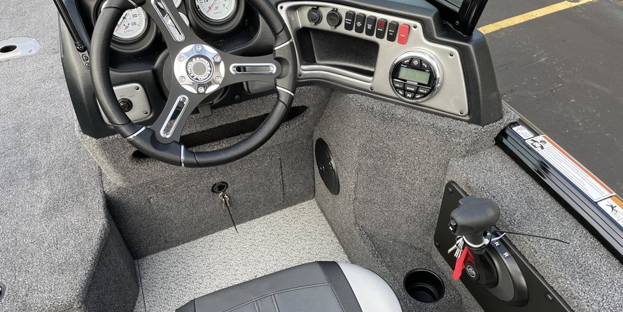 Lund Boats 1875 Impact Sport