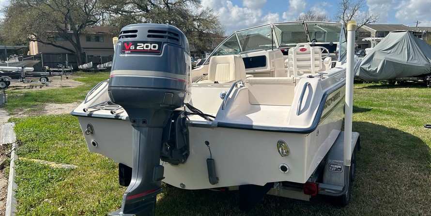 Grady-White Freedom 192