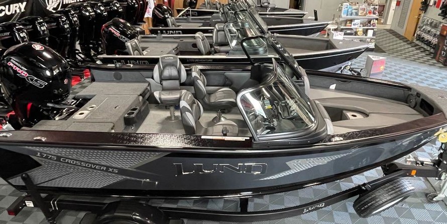 Lund Boats 1775 Crossover XS