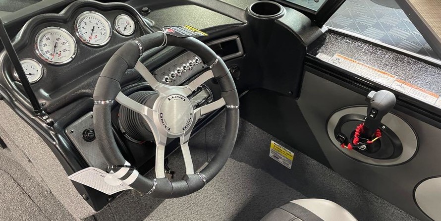 Lund Boats 1775 Crossover XS