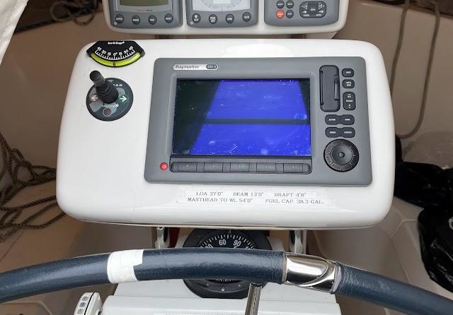 Catalina 375