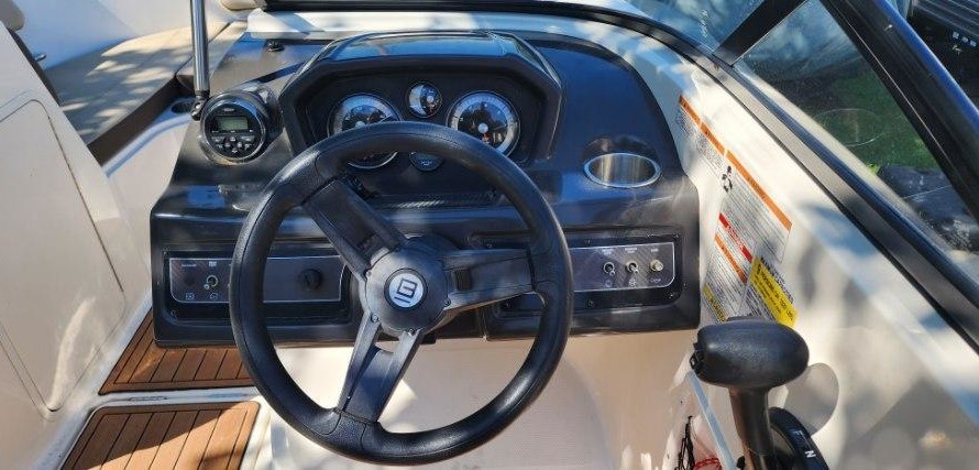Bayliner VR5 BOWRIDER
