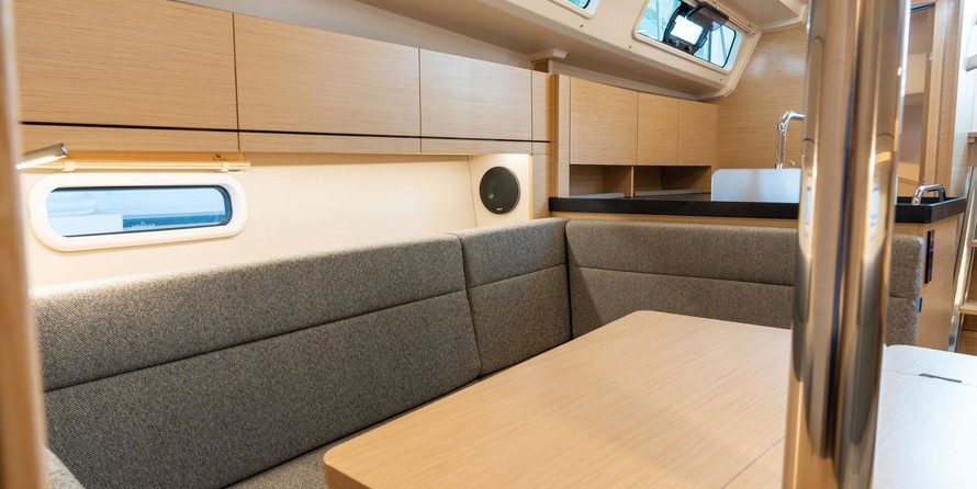 Hanse 348