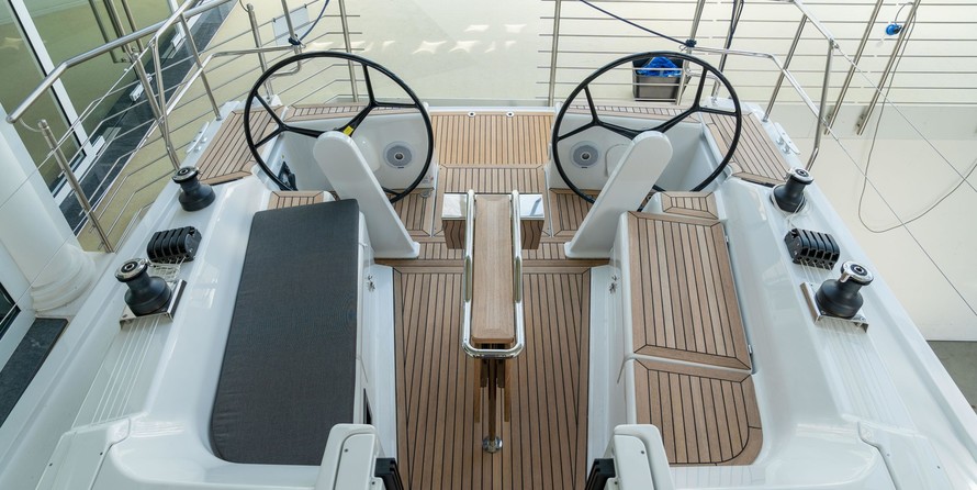 Hanse 348