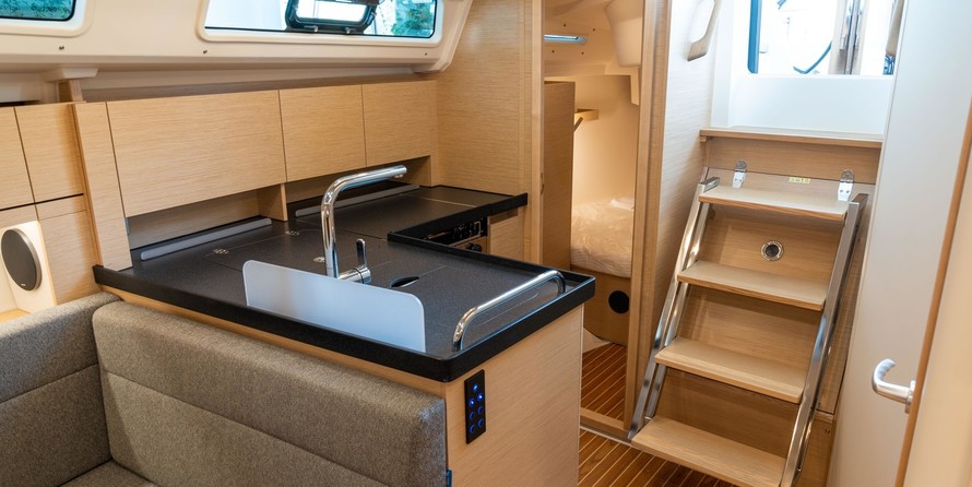 Hanse 348