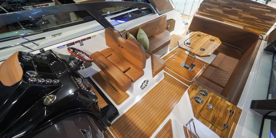 Bavaria Sport 360 coupe