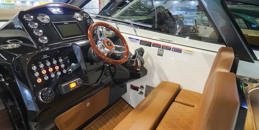 Bavaria Sport 360 coupe