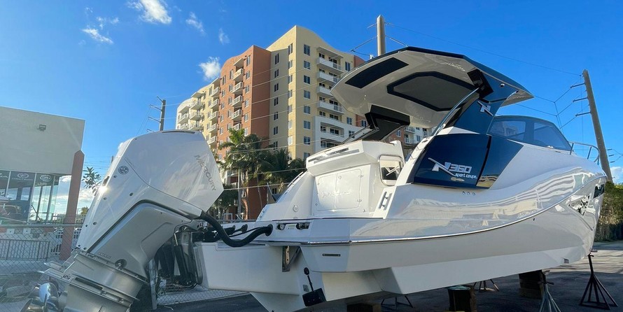 Bavaria Sport 360 coupe