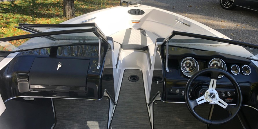 Glastron GTSF 185