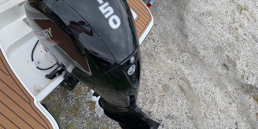 Bayliner Trophy T22CX