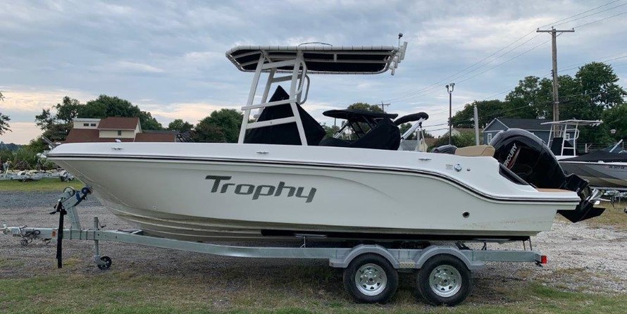 Bayliner Trophy T22CX