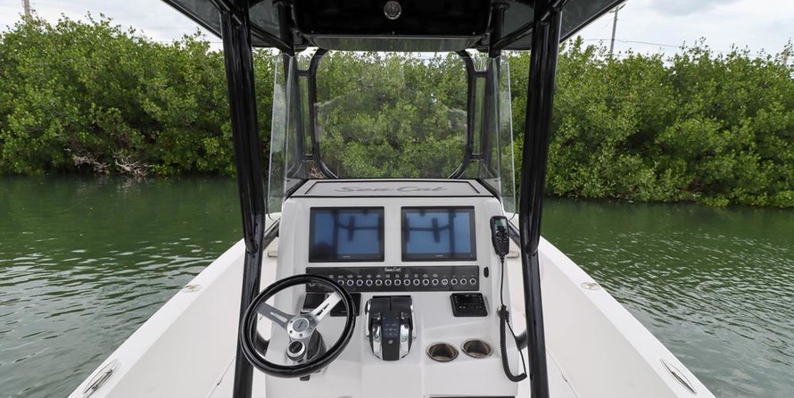 Sea Ray cat 26