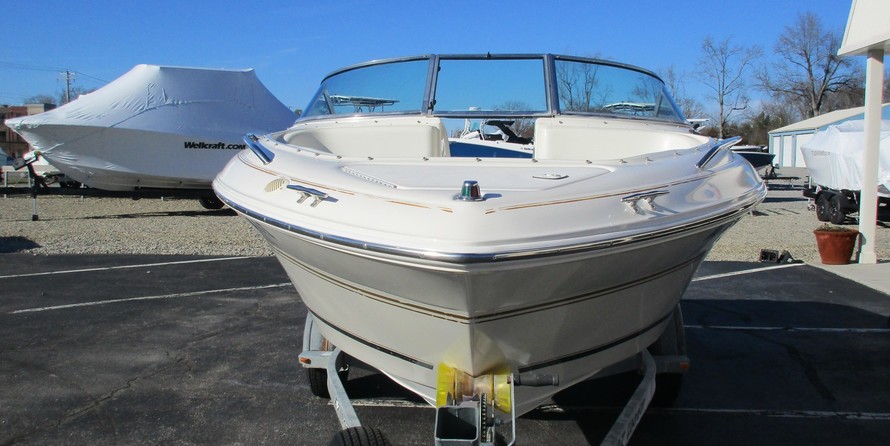 Sea ray 260 bow rider select