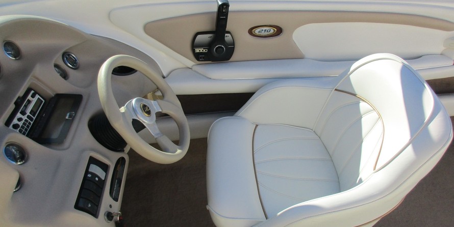 Sea ray 260 bow rider select