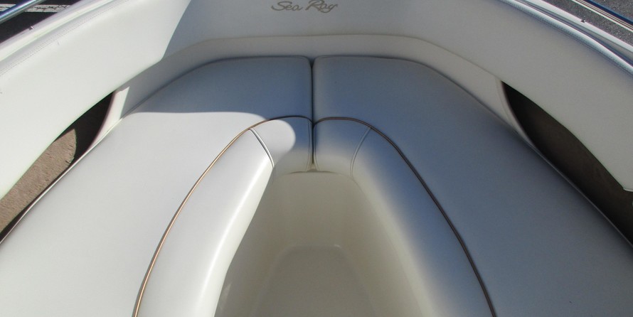 Sea ray 260 bow rider select