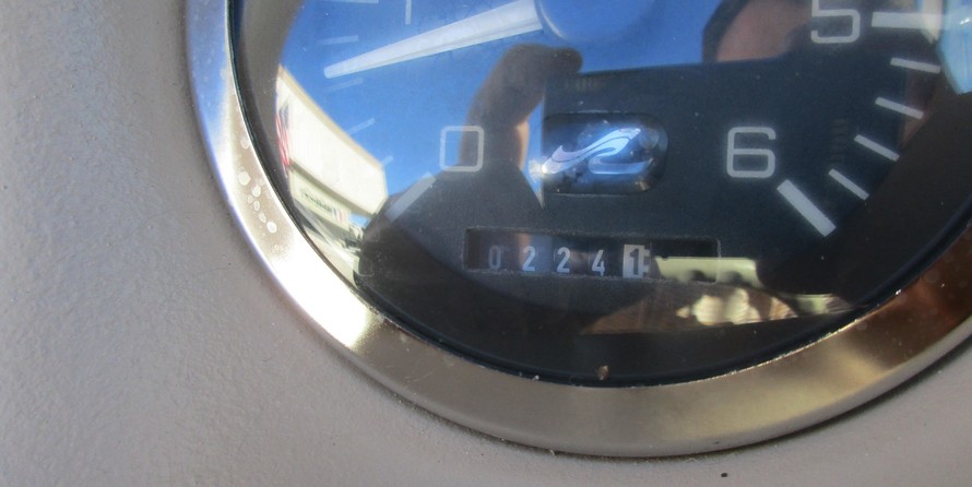 Sea ray 260 bow rider select