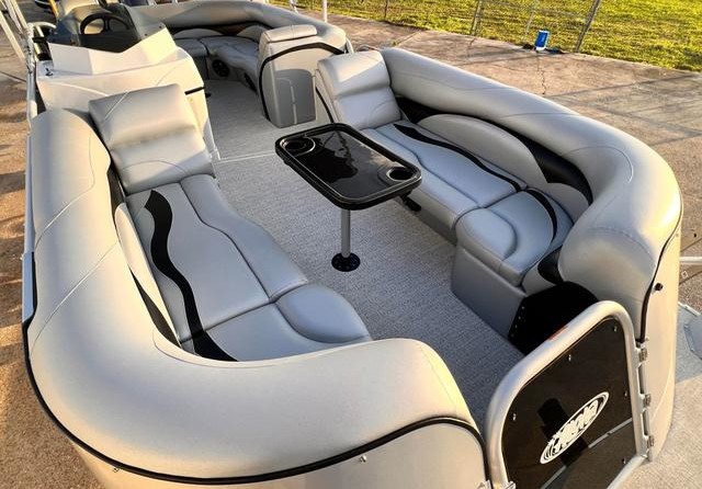 Starcraft Marine Surf Series 230 SCX