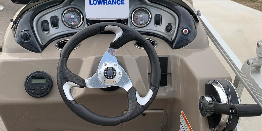 Sun Tracker Fishin Barge 22 DLX