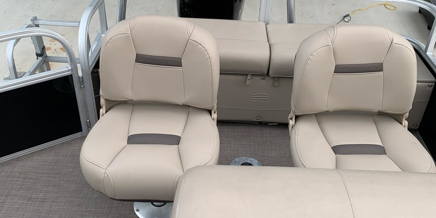 Sun Tracker Fishin Barge 22 DLX