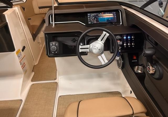 Sea Ray 230 SLX