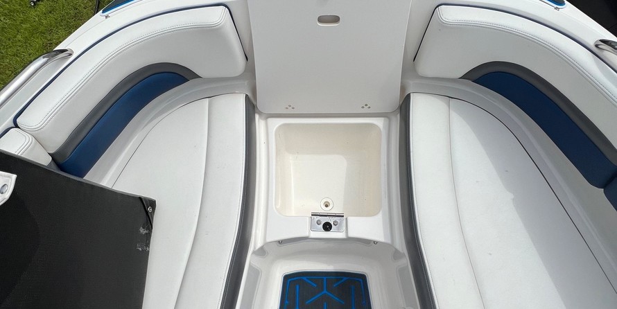 Chaparral 243 Vortex VRX