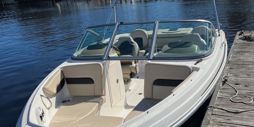 Chaparral 19 H2O Ski & Fish