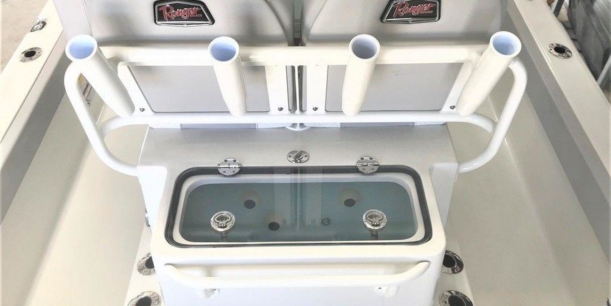 Ranger boats 2400 bay