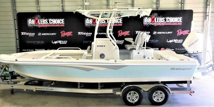 Ranger boats 2400 bay