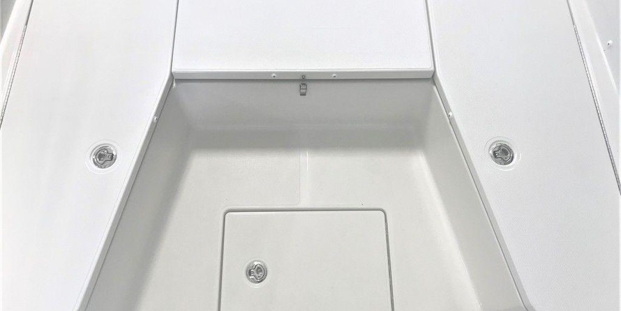 Ranger boats 2400 bay