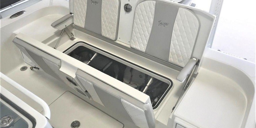 Ranger boats 2400 bay