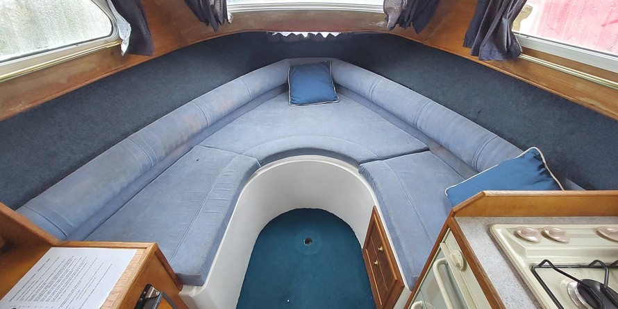 Amber boats amsterdam cruiser style wide beam barge