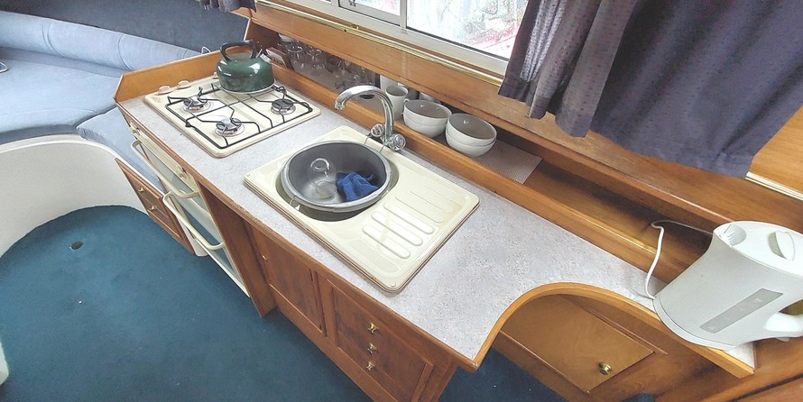 Amber boats amsterdam cruiser style wide beam barge