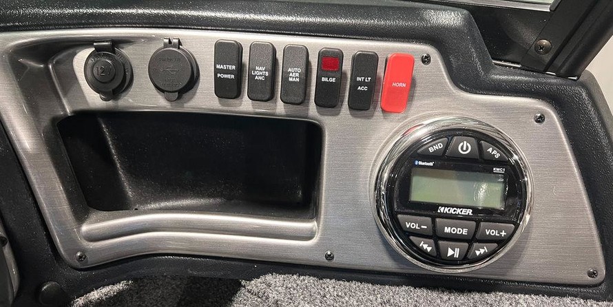 Lund Boats 1875 Impact Sport