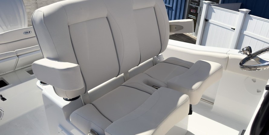 Sea Ray hunt ultra 211