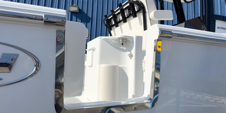 Sea Ray hunt ultra 211