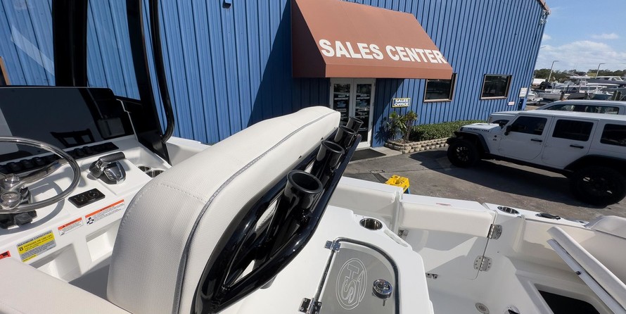 Sea Ray hunt ultra 211