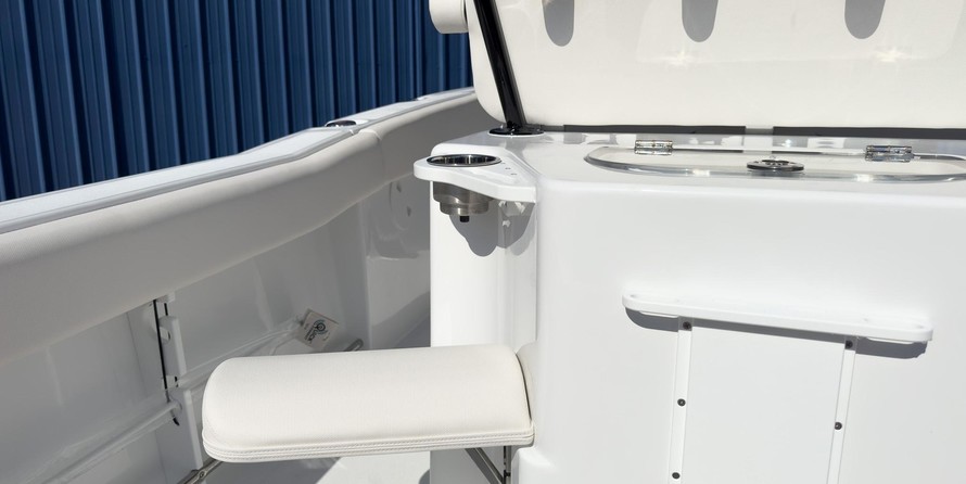 Sea Ray hunt ultra 211