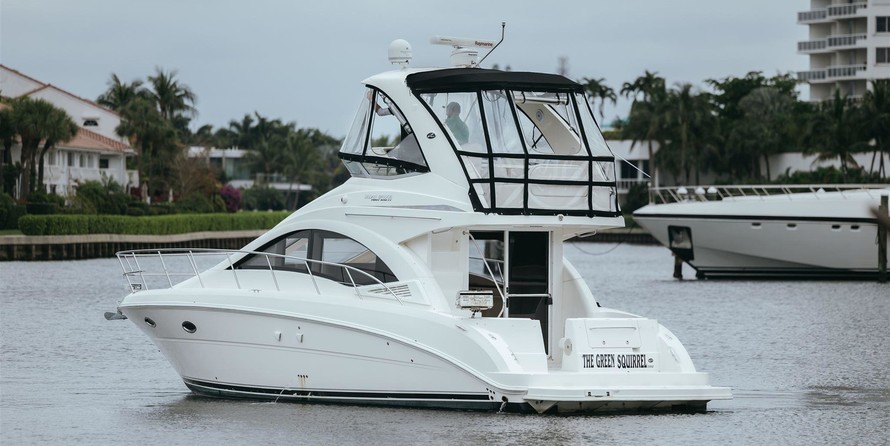 Sea Ray 390 Sedan Bridge