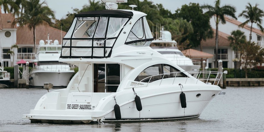 Sea Ray 390 Sedan Bridge